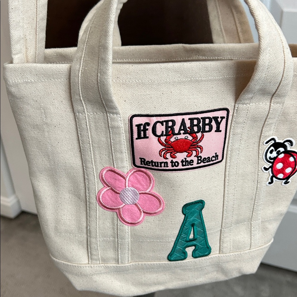 NWT Custom Harper Canvas Tote with Fun Patches ๐ฅฐ - Picture 6 of 8